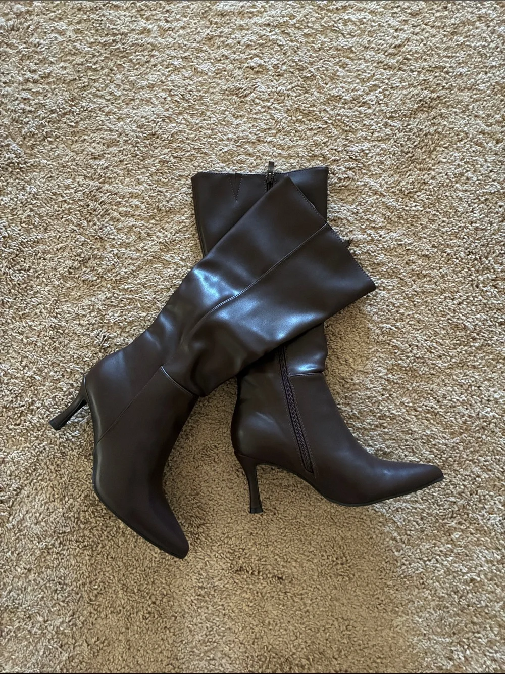 Classic Knee-High Pointed-Toe Heeled Boots in Dark Brown